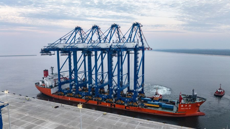 Baltic Hub in Gdańsk receives first four ZPMC STS cranes | Ship2Shore